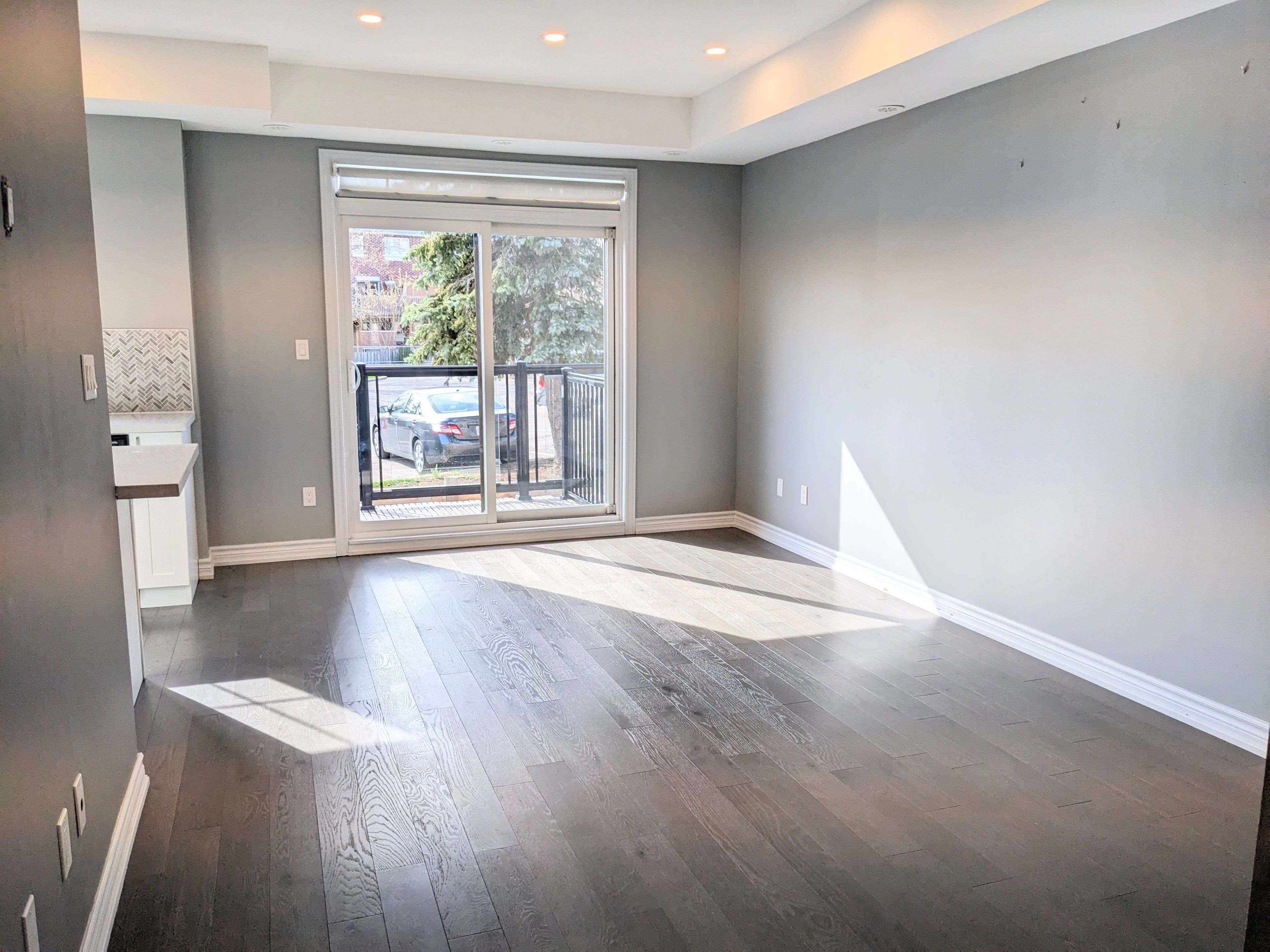 196 Pine Grove RD #26, Vaughan, ON L4L 0H8