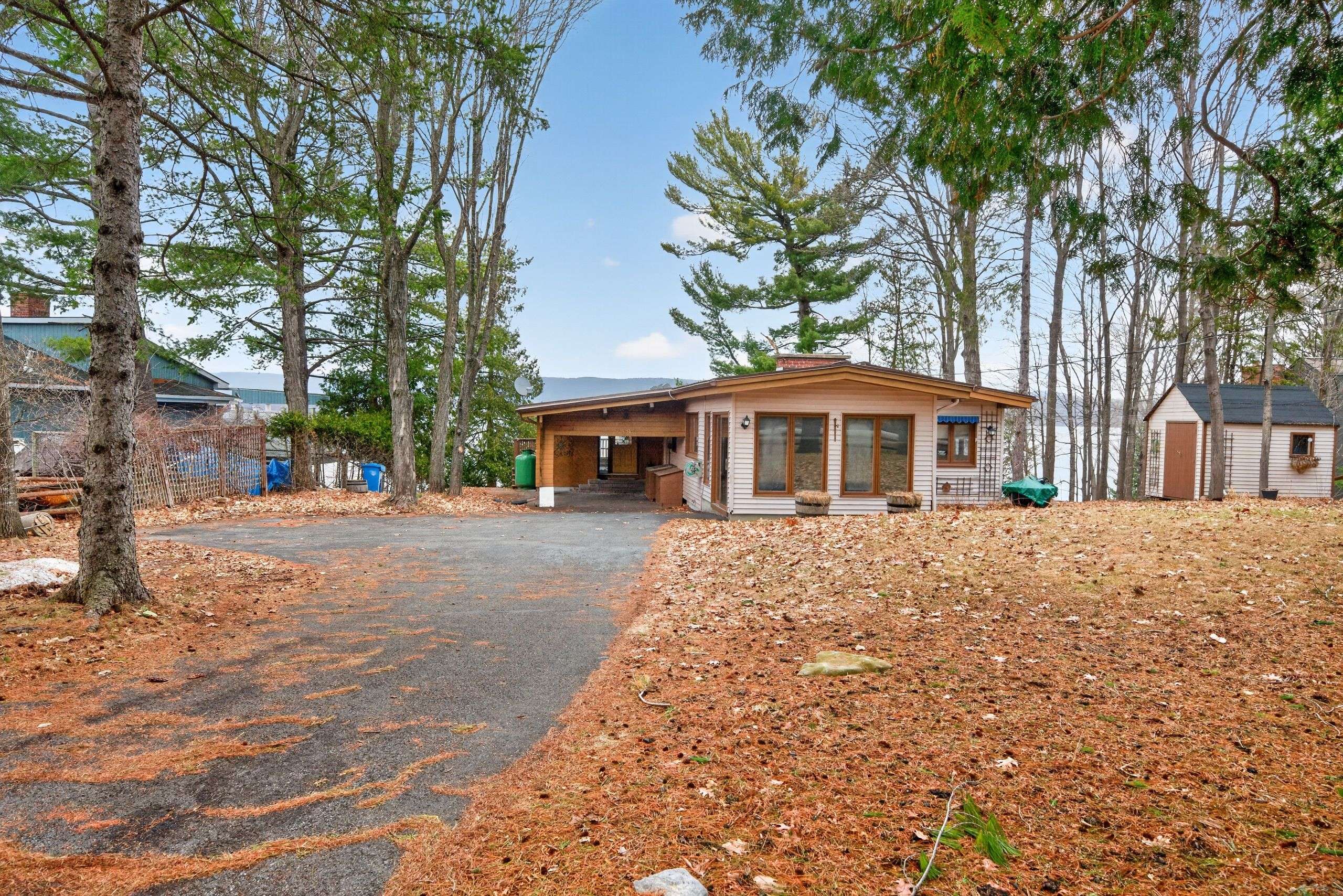 2890 Barlow CRES, Constance Bay - Dunrobin - Kilmaurs - Woodlawn, ON K0A 1T0