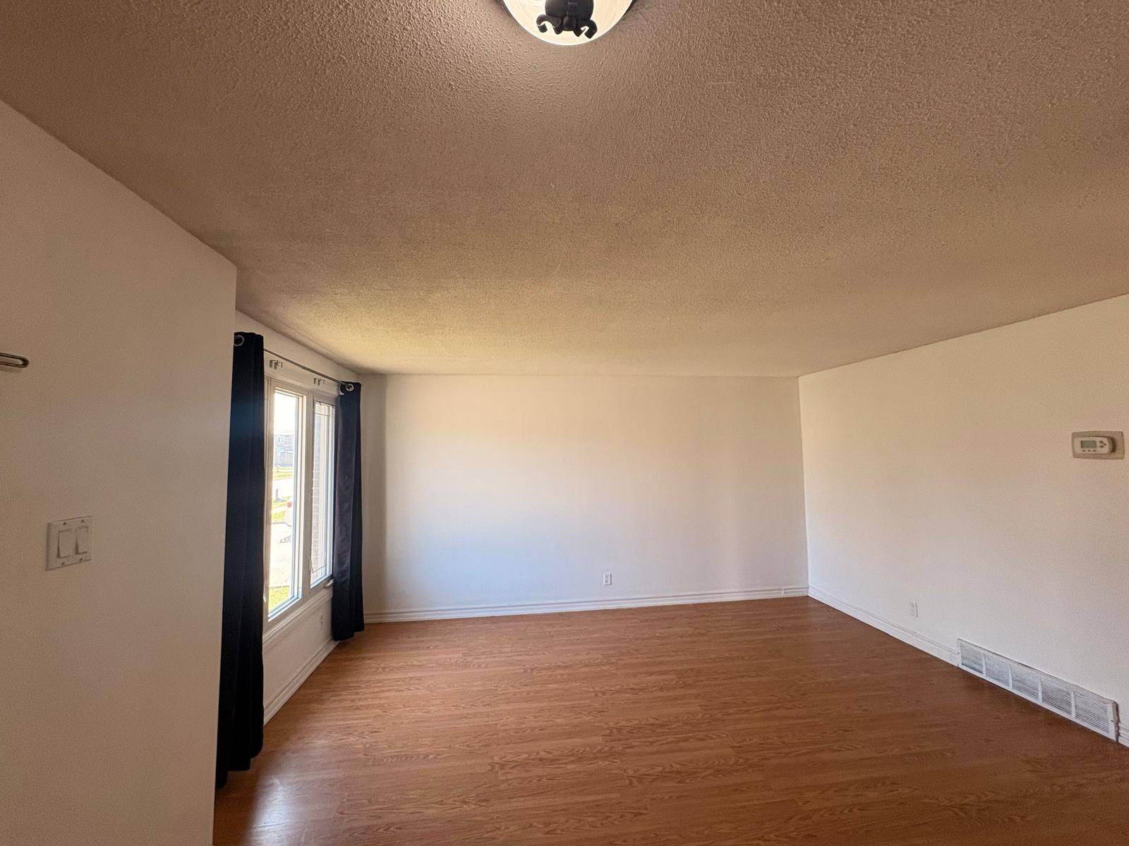 106 Hillmer RD, Cambridge, ON N1R 6N7