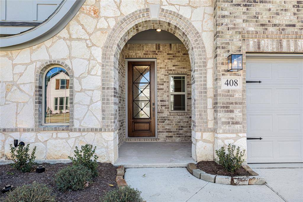 408 Atlas Cedar Drive, Glenn Heights, TX 75154