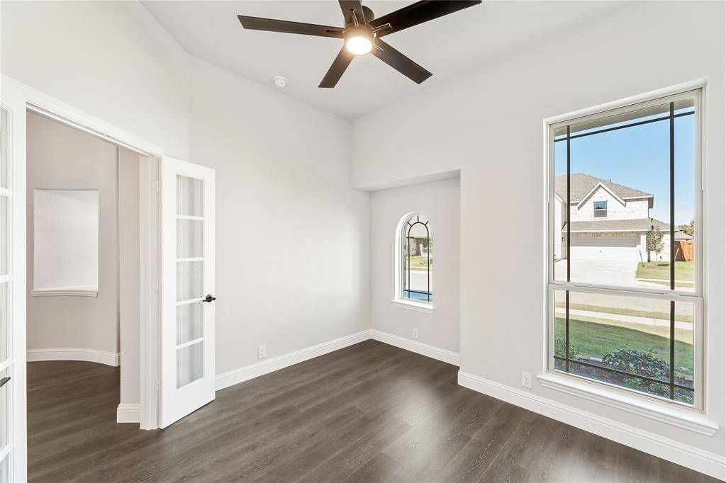 408 Atlas Cedar Drive, Glenn Heights, TX 75154
