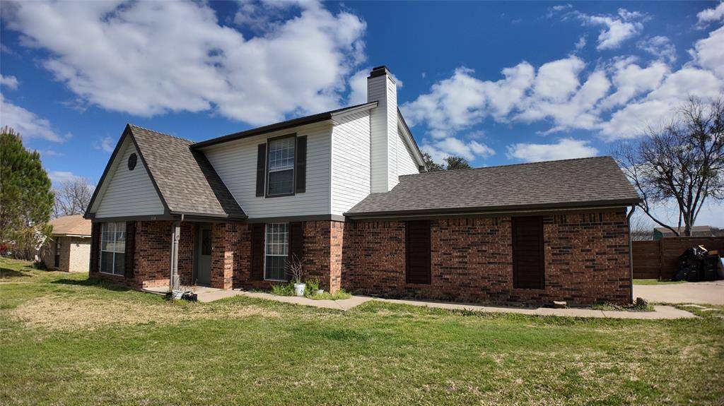 108 Willow Lake Lane, Crandall, TX 75114