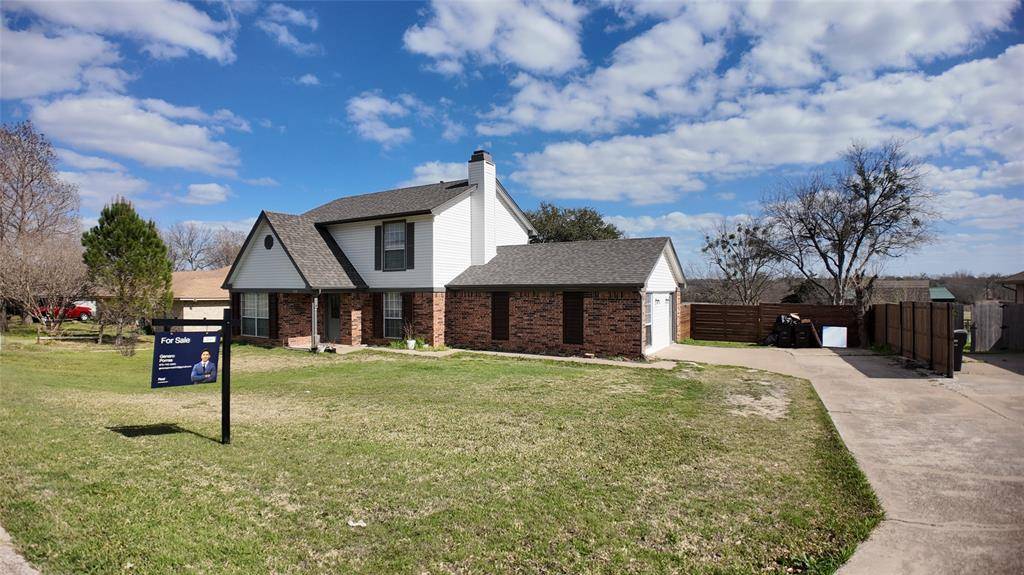 108 Willow Lake Lane, Crandall, TX 75114