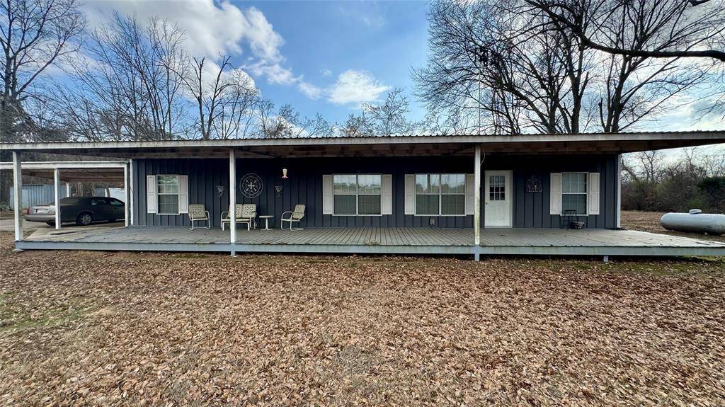 877 County Road 2010, Ivanhoe, TX 75447