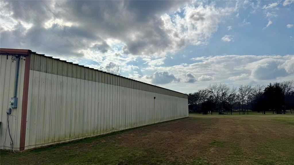 877 County Road 2010, Ivanhoe, TX 75447