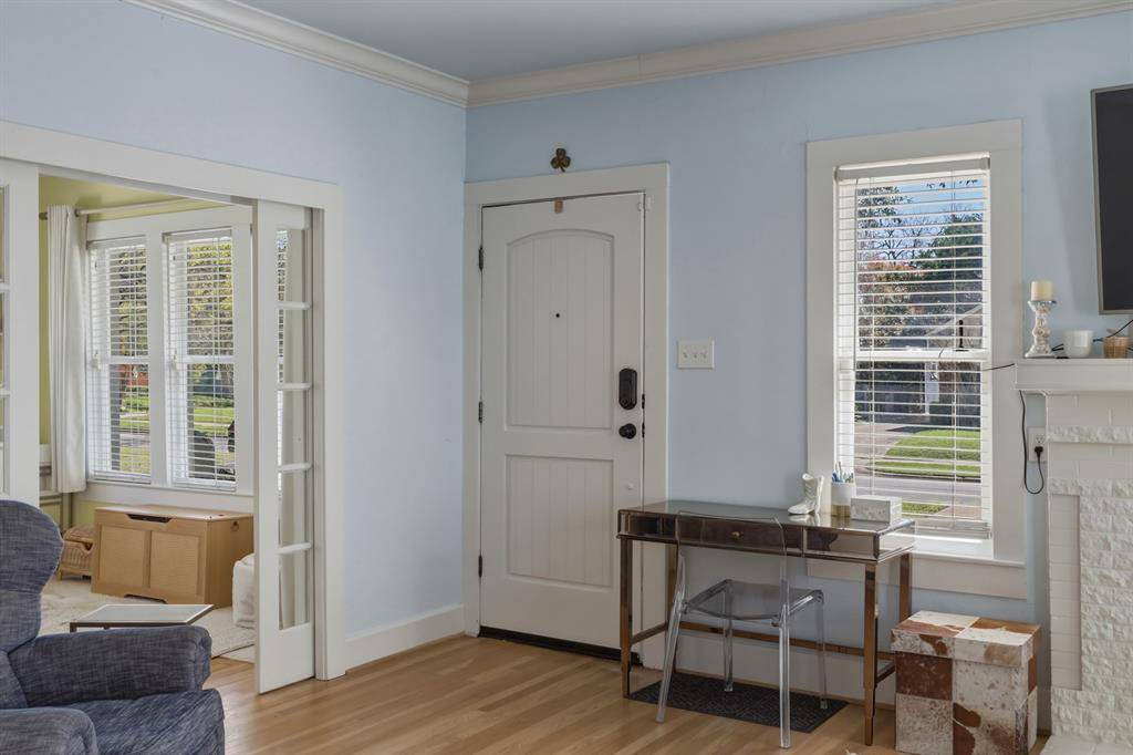 5247 Goodwin Avenue, Dallas, TX 75206