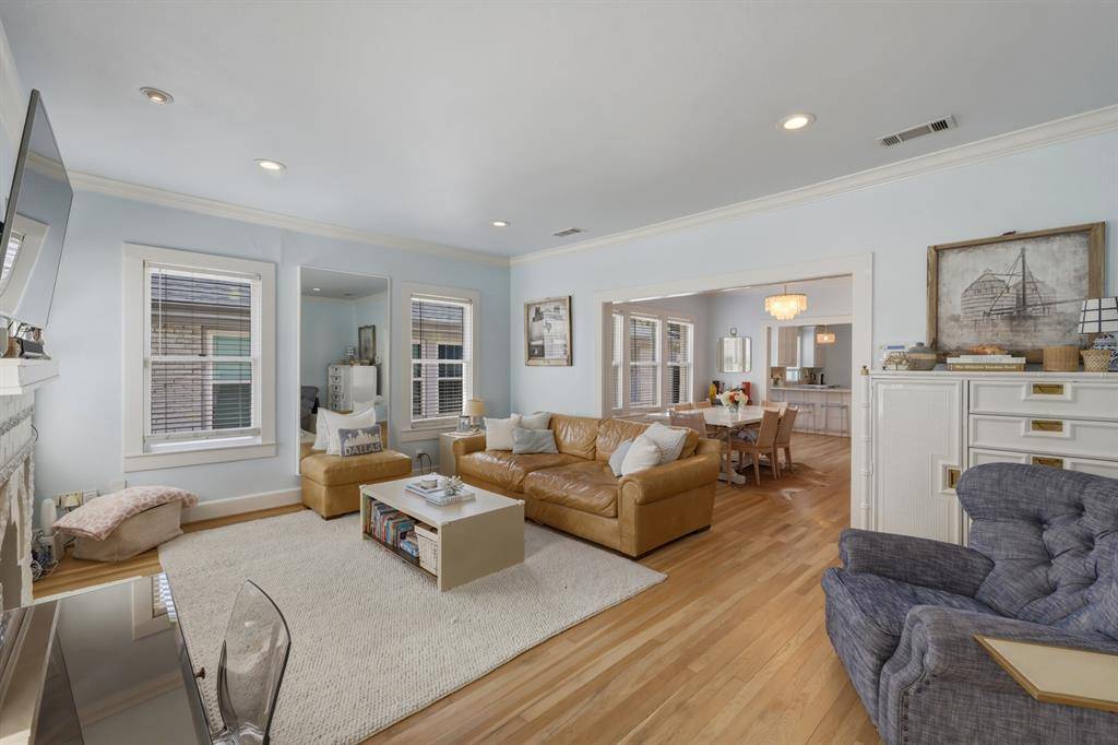 5247 Goodwin Avenue, Dallas, TX 75206