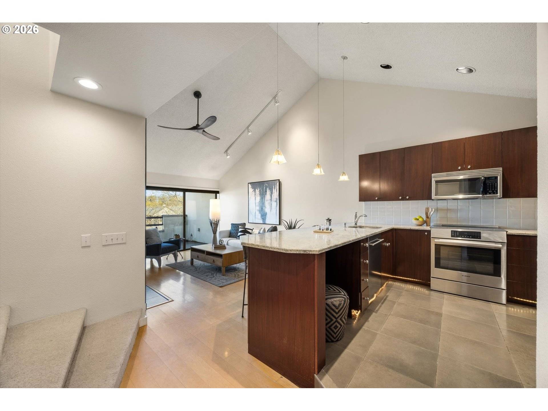 5150 S LANDING DR ##311-B2, Portland, OR 97239