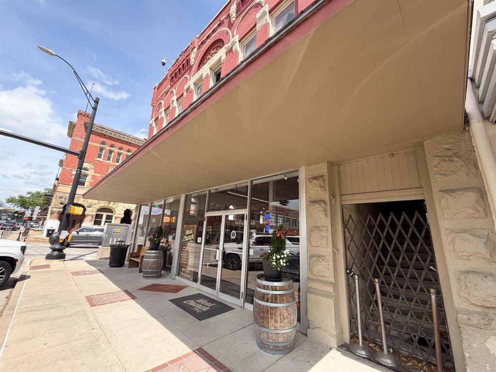 114 W Main Street, Waxahachie, TX 75165