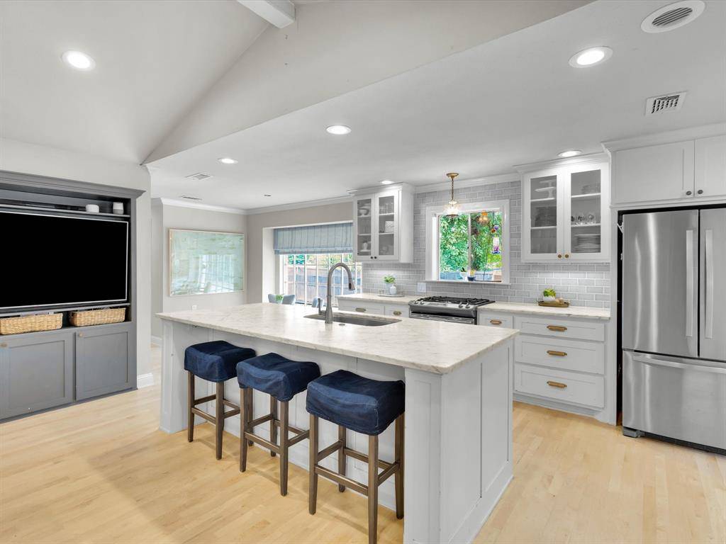 6004 Ken Avenue, Arlington, TX 76001