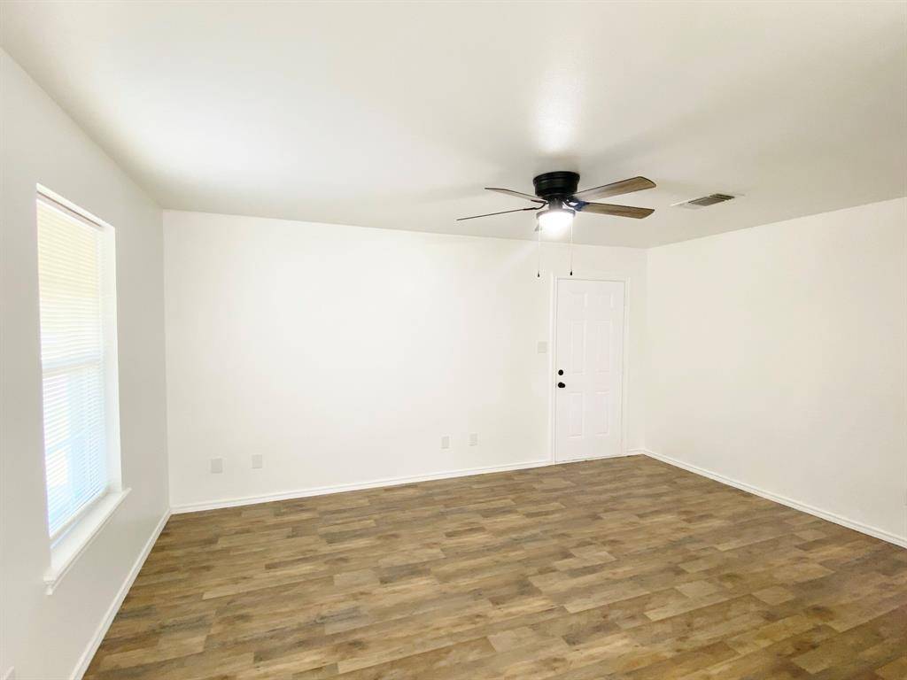 501 Red Springs Avenue, Mount Pleasant, TX 75455