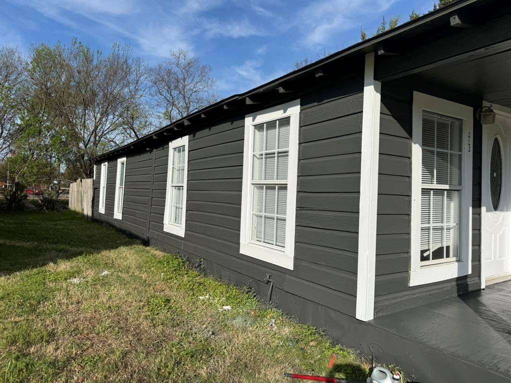 813 S Smith Street, Ennis, TX 75119