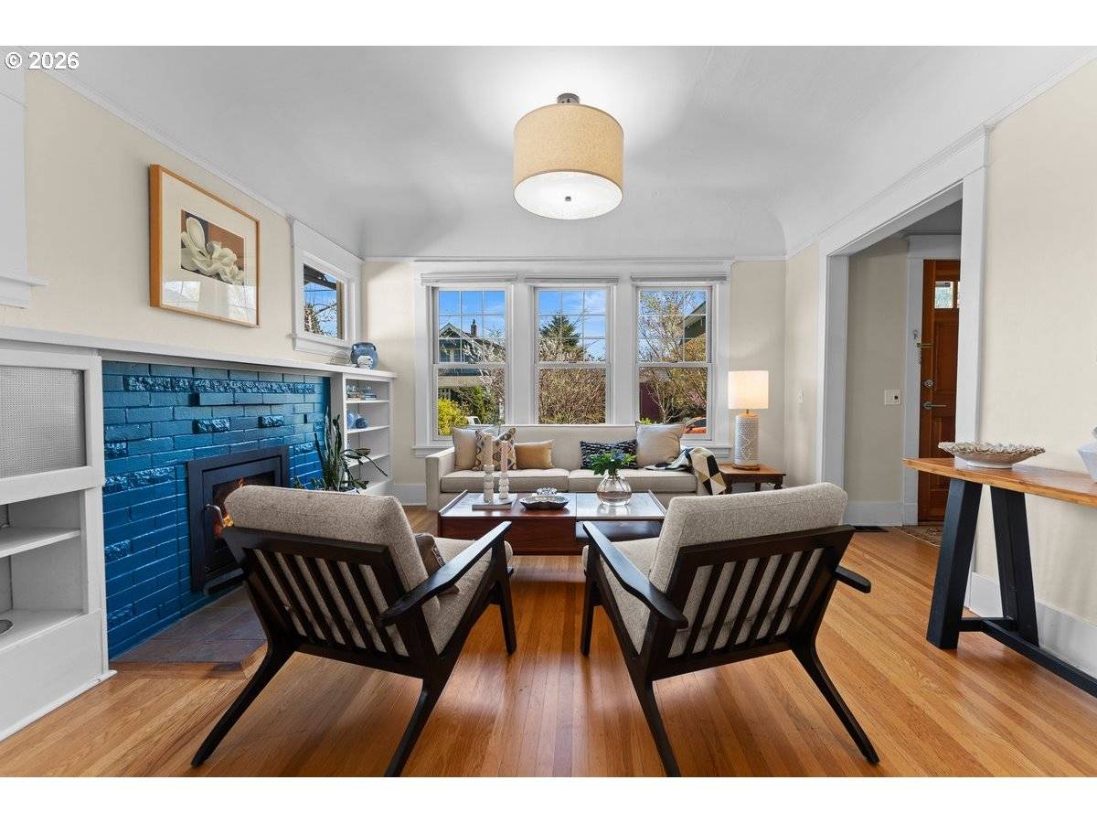 4727 NE 28TH AVE, Portland, OR 97211