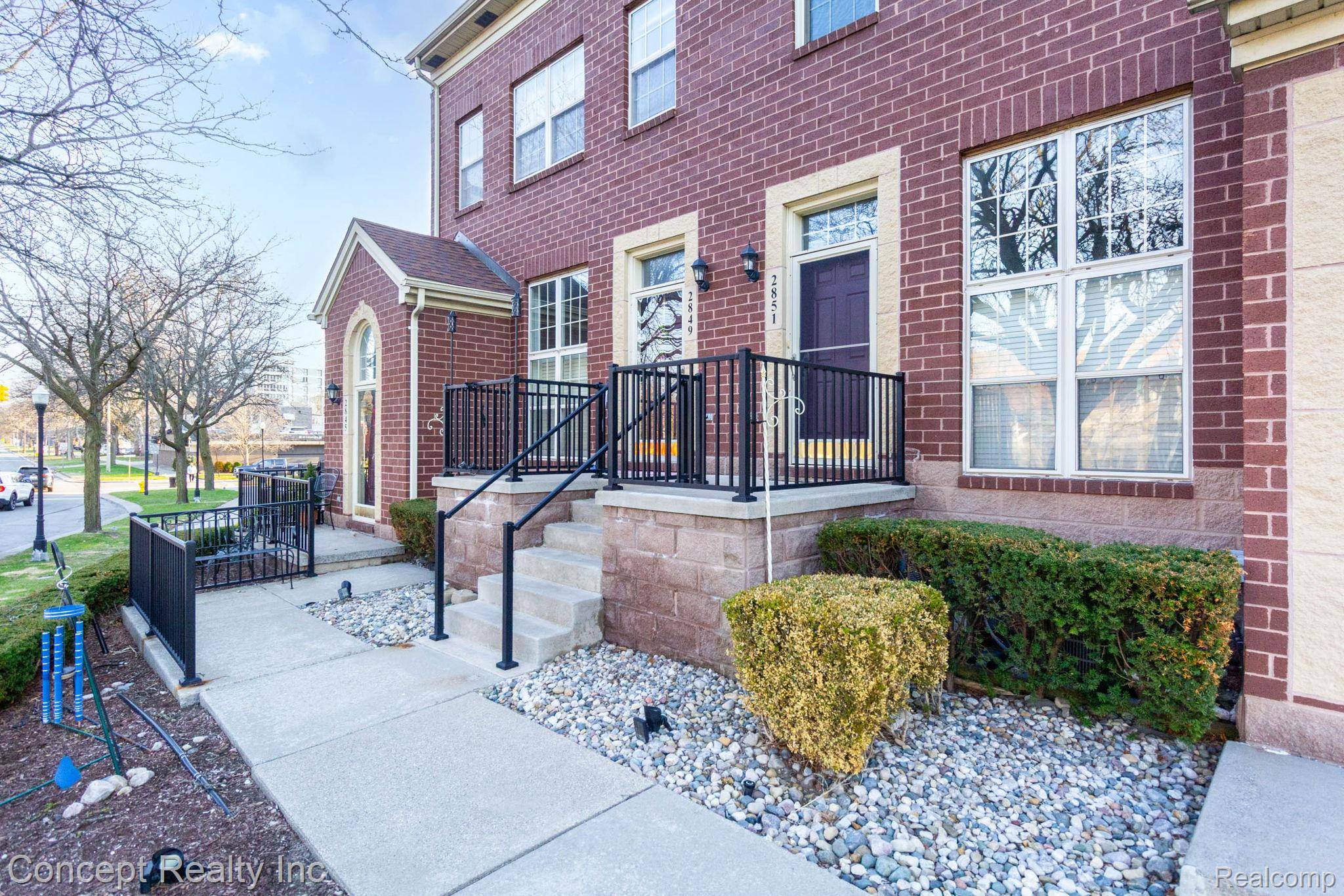 2851 Biddle AVE, Wyandotte, MI 48192