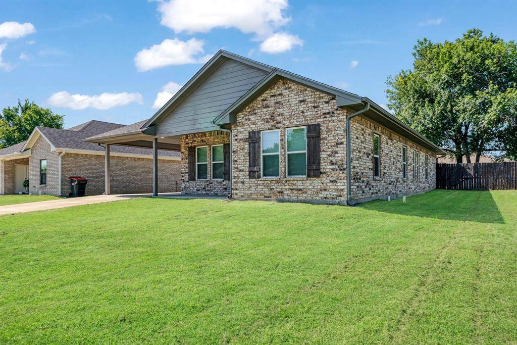 4275 Sunrise Drive, Paris, TX 75462