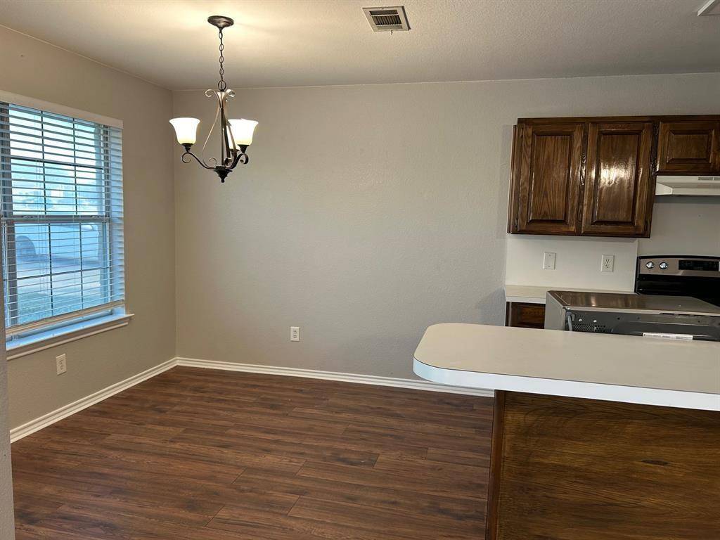 327 Shady Valley Drive, Mansfield, TX 76063