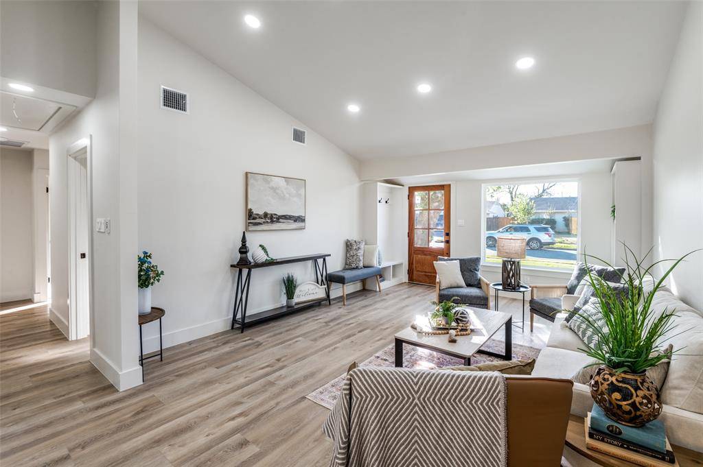 13817 Pyramid Drive, Farmers Branch, TX 75234