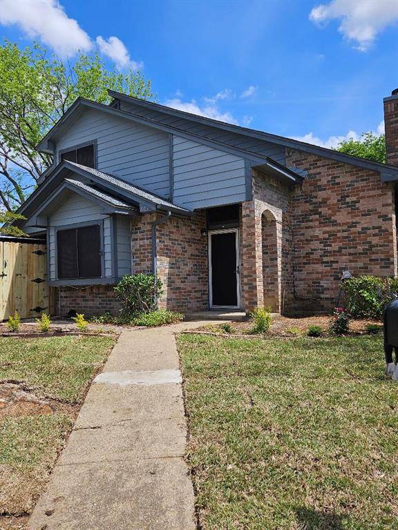 863 Valleybrooke Drive, Arlington, TX 76001