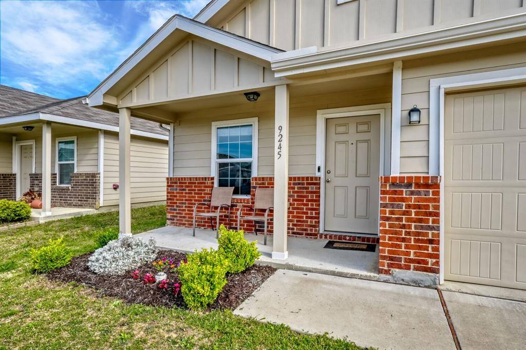 9245 Summerlee Street, Dallas, TX 75227