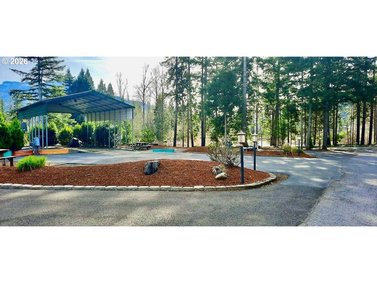 54432 MCKENZIE HWY #41, Blue River, OR 97413