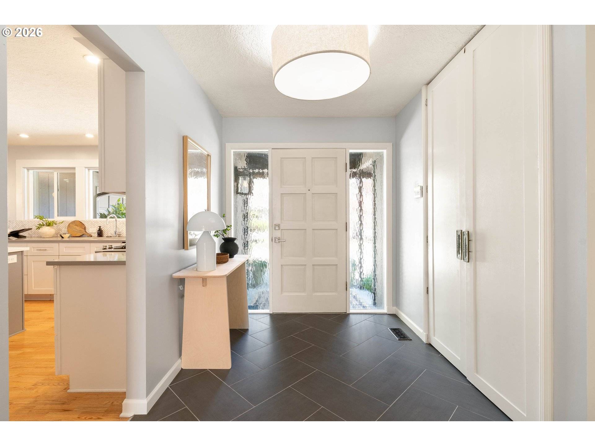 2370 SW TIMBERLINE DR, Portland, OR 97225