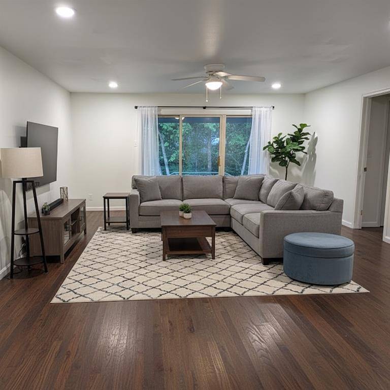 1406 Eastus Drive, Dallas, TX 75208