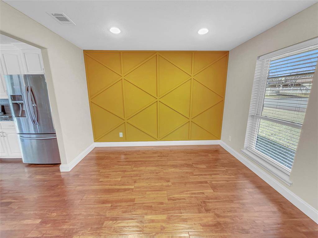 1736 Reynoldston Lane, Dallas, TX 75232