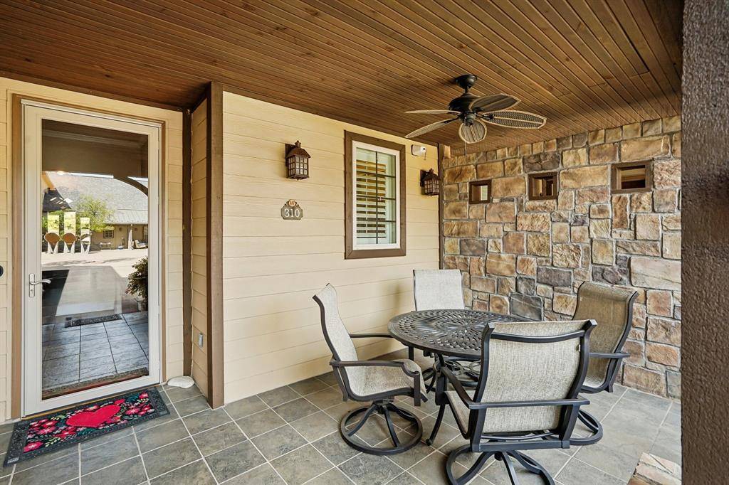 310 Watermere Drive #310, Southlake, TX 76092