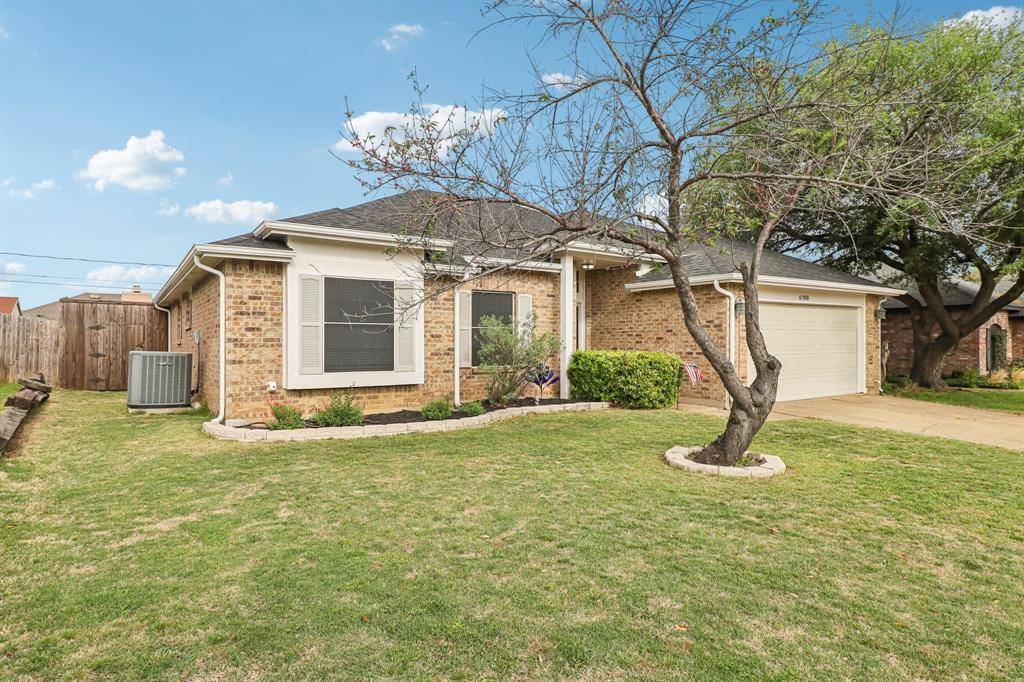 6700 Towerwood Drive, Arlington, TX 76001