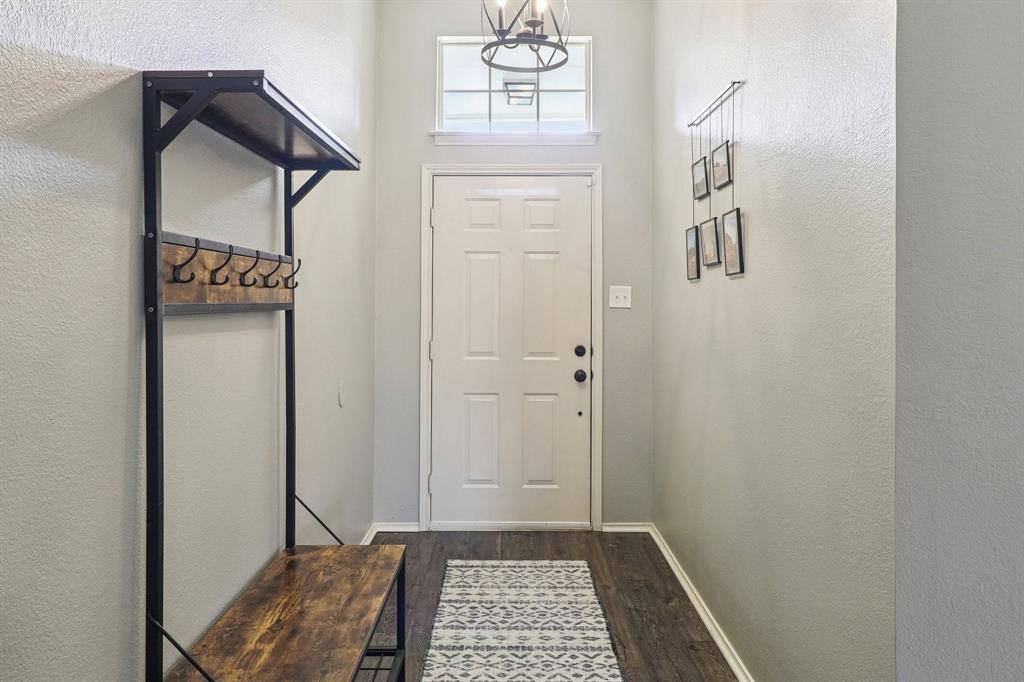 6700 Towerwood Drive, Arlington, TX 76001