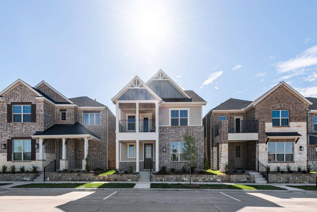 1918 Waterwalk Drive, Rowlett, TX 75088