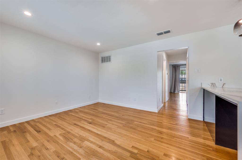 4616 W Lovers Lane #208, Dallas, TX 75209