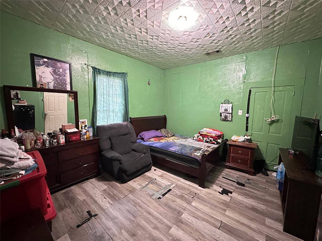 610 W 13th Avenue, Corsicana, TX 75110