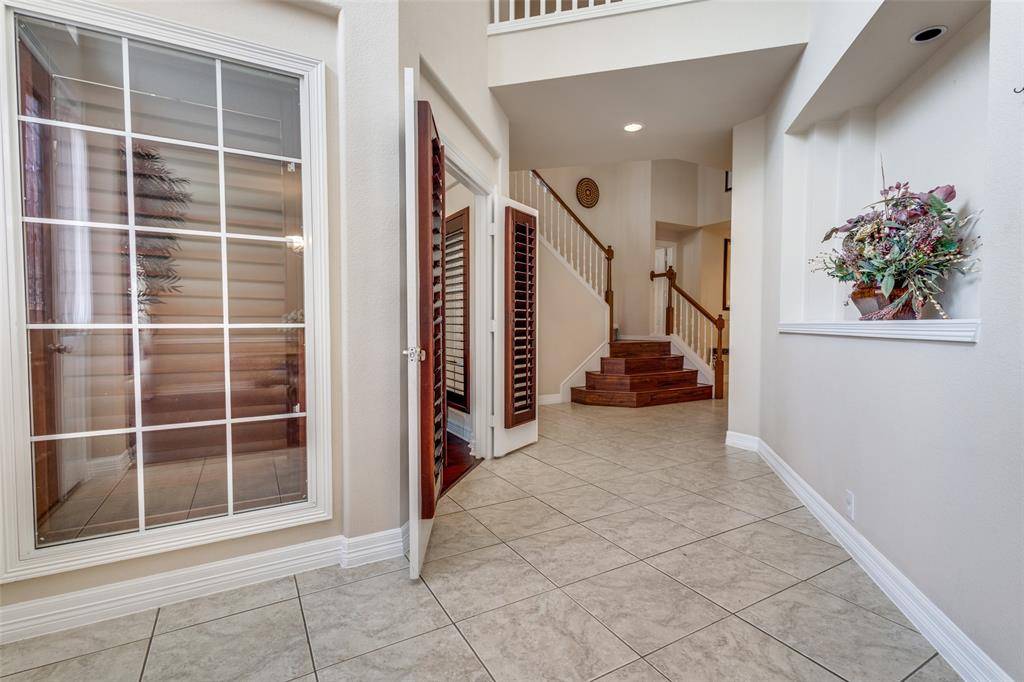 6623 Sapphire Circle S, Colleyville, TX 76034