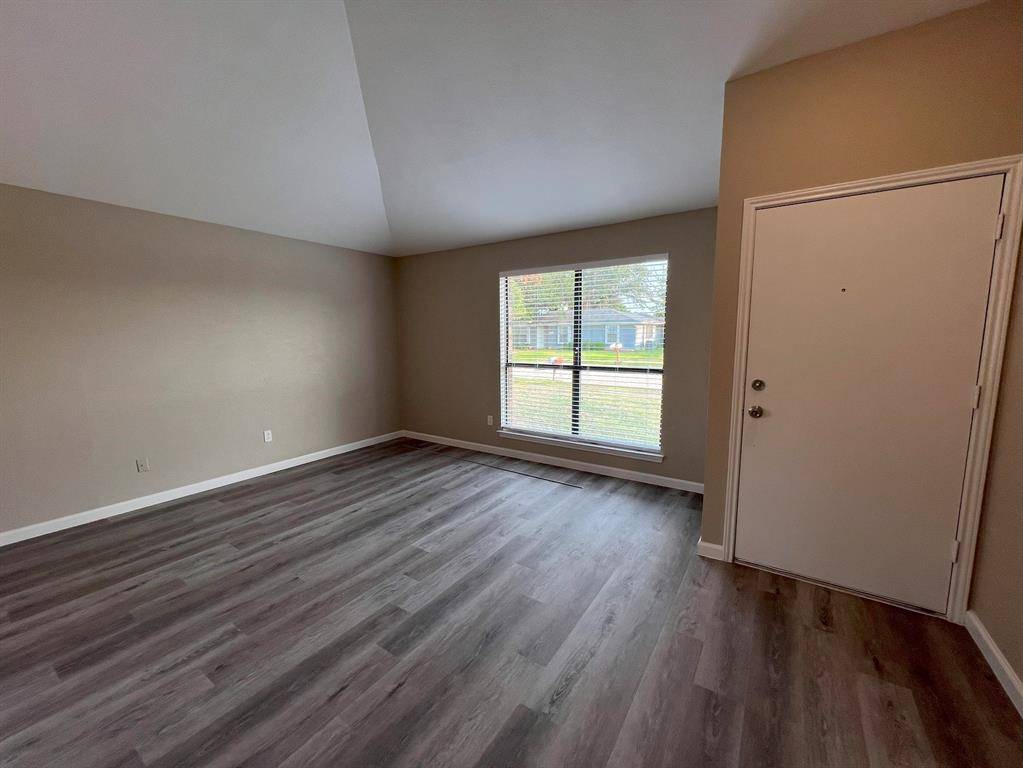 1741 Clarendon Drive, Lewisville, TX 75067