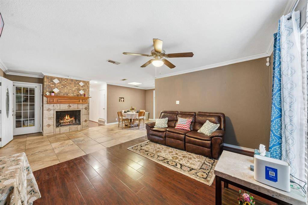 1530 Carson Drive, Mesquite, TX 75149