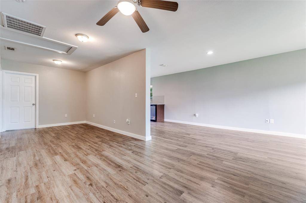 6437 Leana Avenue, Dallas, TX 75241