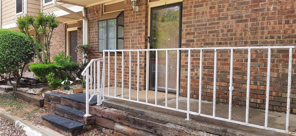 2121 Park Willow Lane #C, Arlington, TX 76011