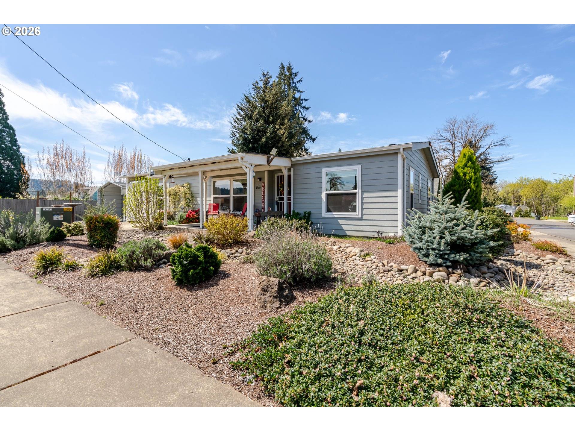 1340 40TH AVE, Sweet Home, OR 97386