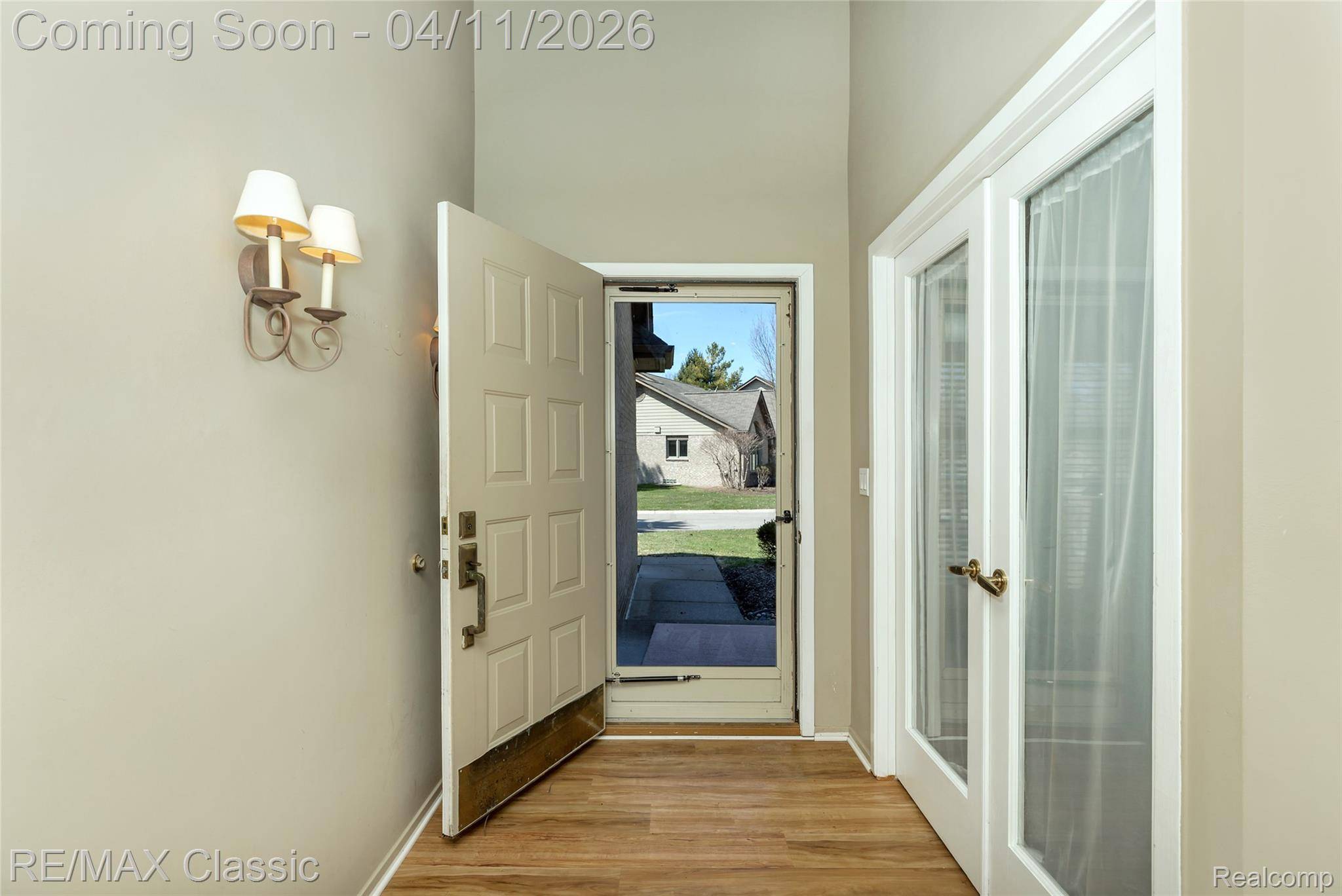 4860 Pelican WAY, West Bloomfield Charter Township, MI 48323