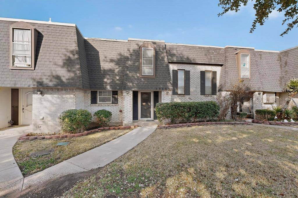 2315 Blue Sage Lane, Arlington, TX 76014