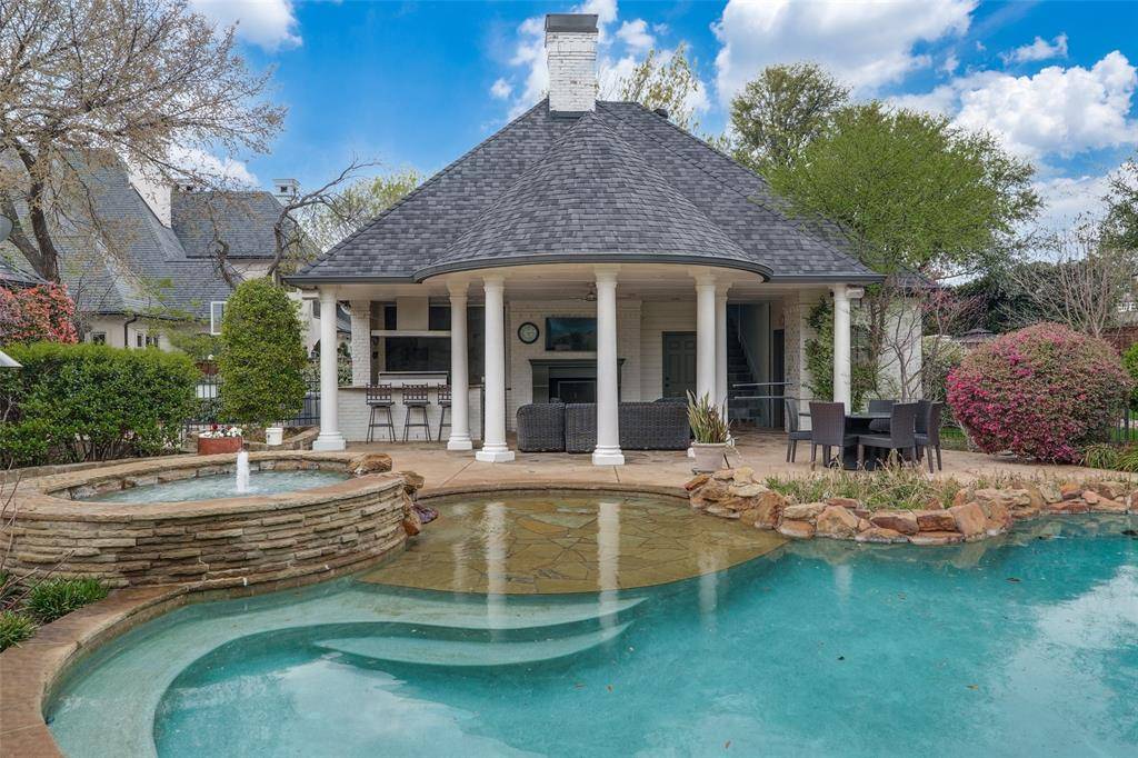 4731 N Lindhurst Avenue, Dallas, TX 75229