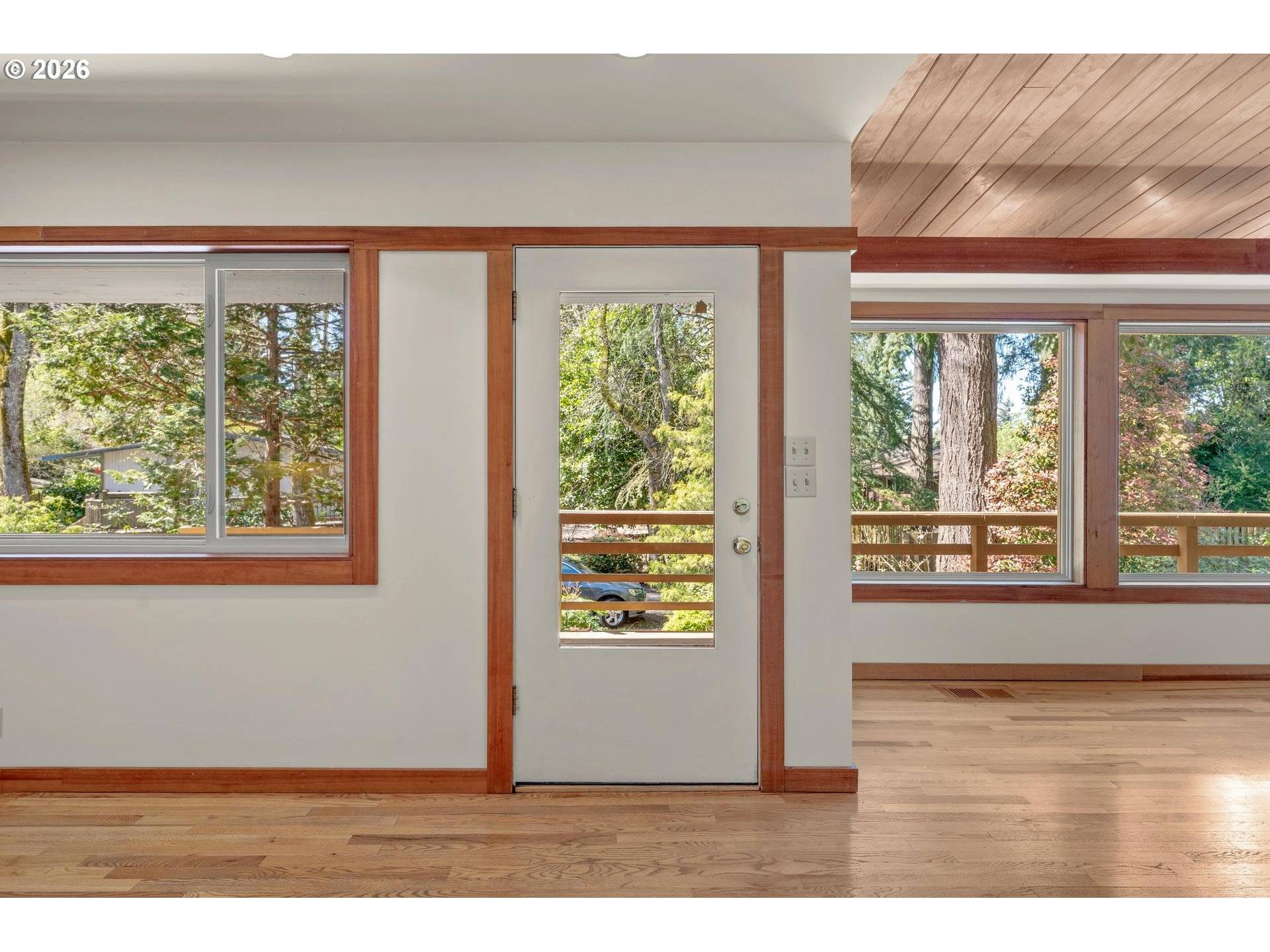 2591 GREENTREE RD, Lake Oswego, OR 97034