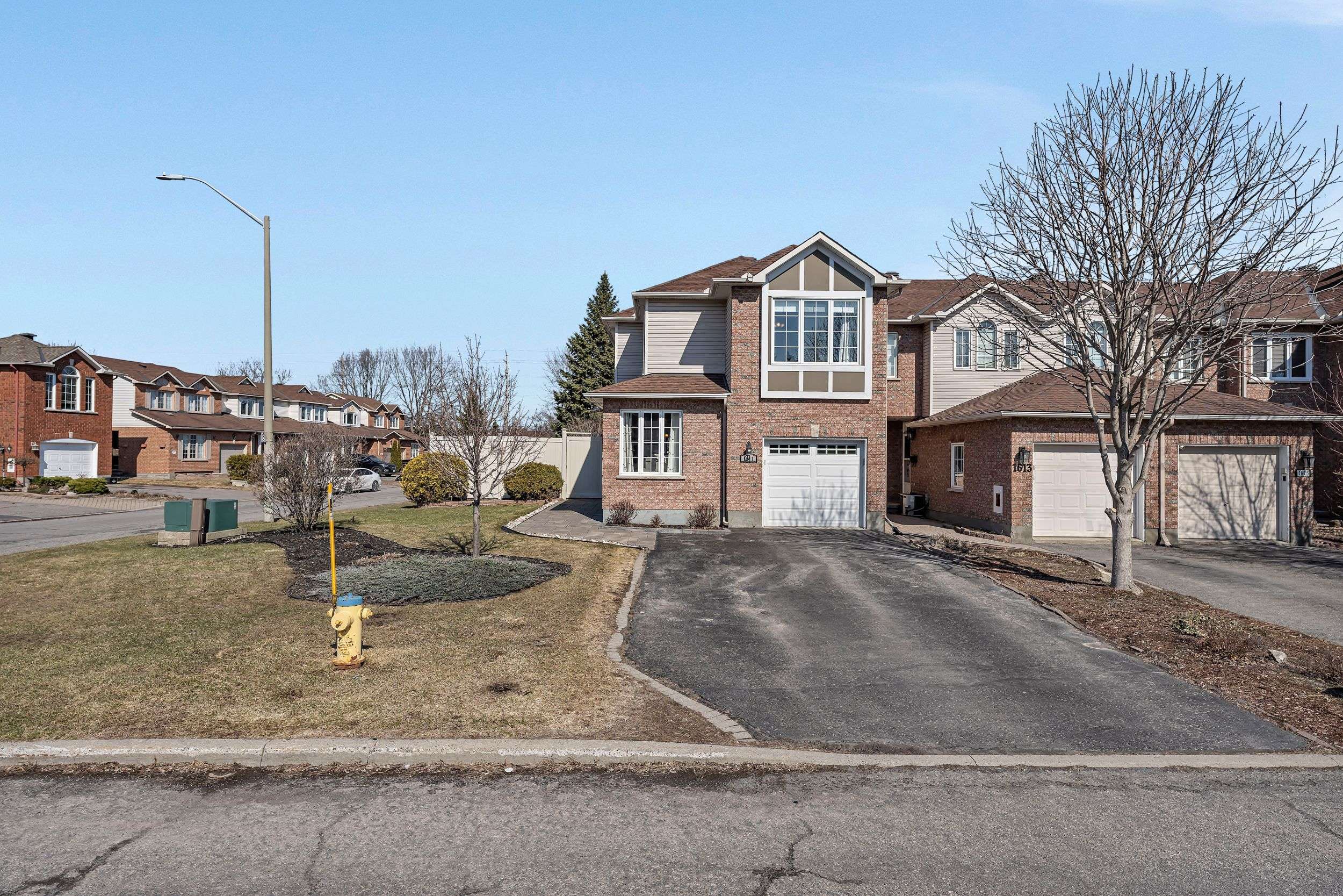 1611 Marley CRES, Cyrville - Carson Grove - Pineview, ON K1J 1C2