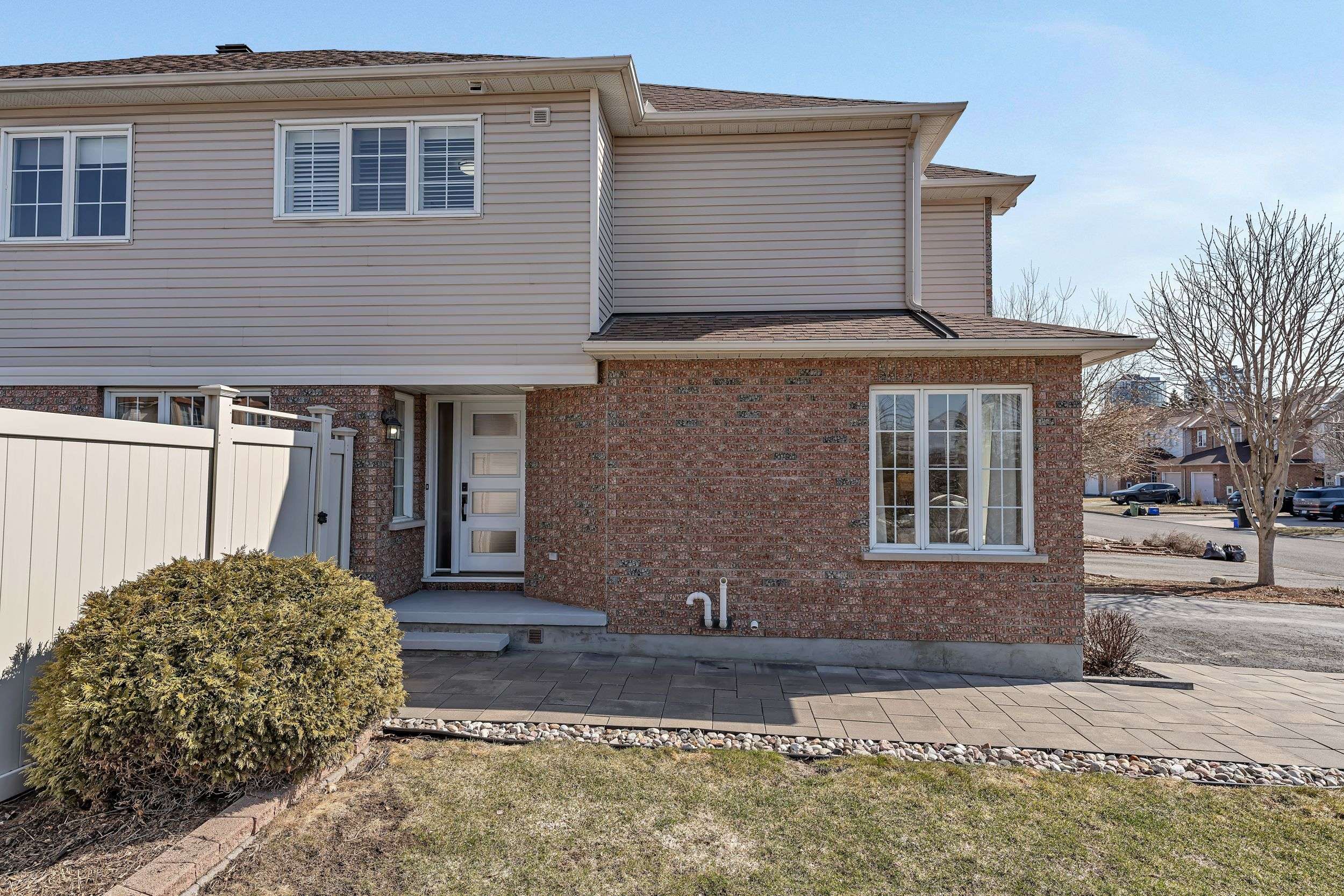 1611 Marley CRES, Cyrville - Carson Grove - Pineview, ON K1J 1C2