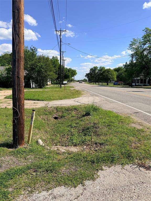 202 S Dallas Street, Wilmer, TX 75172