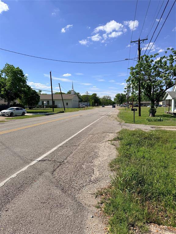 202 S Dallas Street, Wilmer, TX 75172