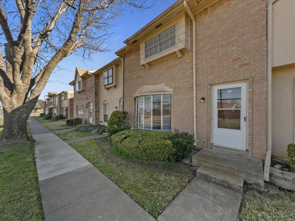 74 E Mountain Creek Court #2, Grand Prairie, TX 75052