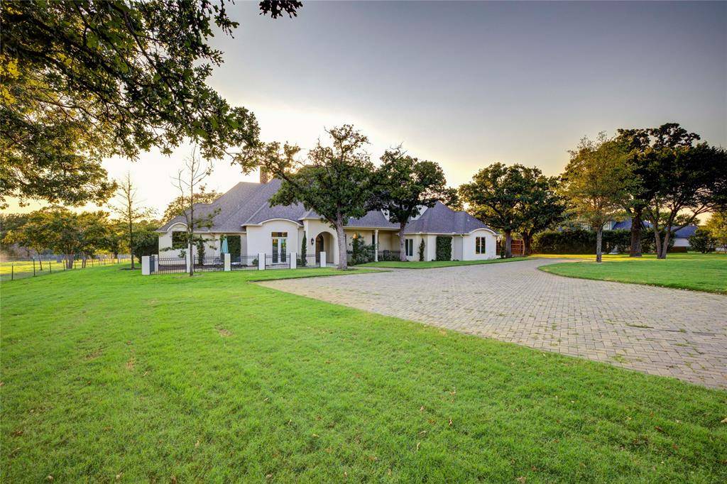 2450 Post Oak Drive, Corinth, TX 76210