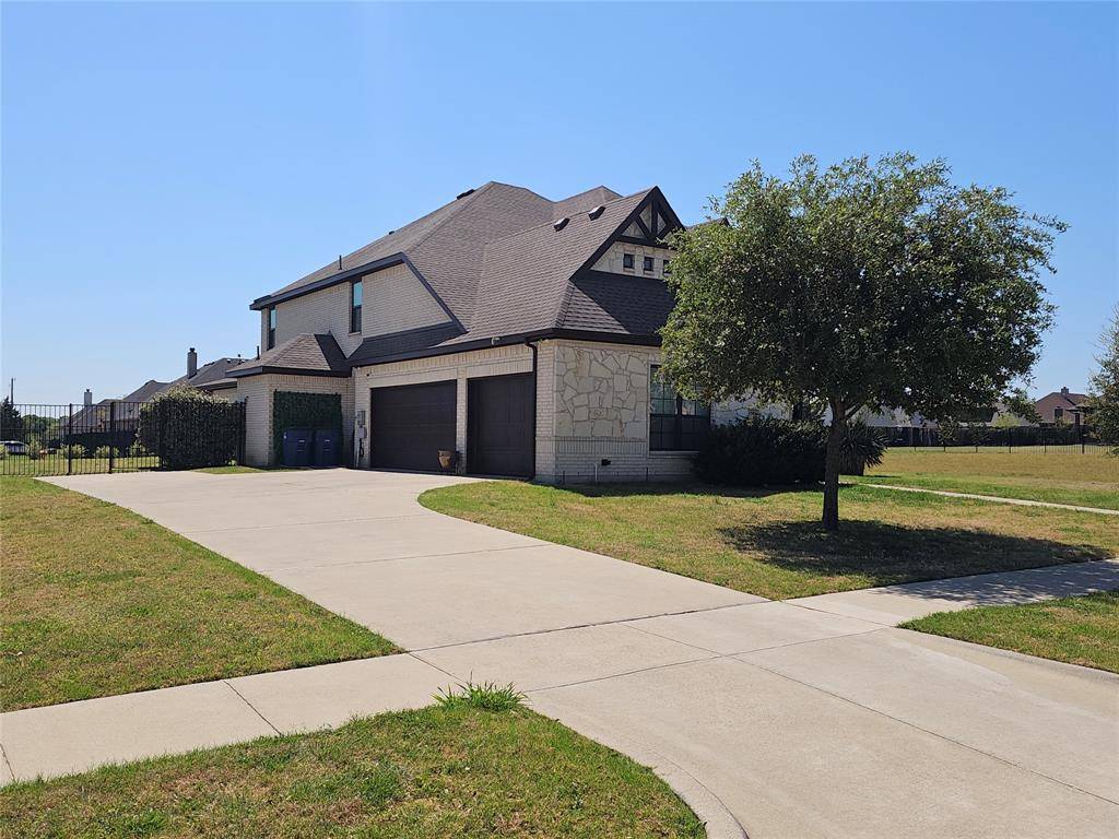 1505 Hudson Drive, Ennis, TX 75119
